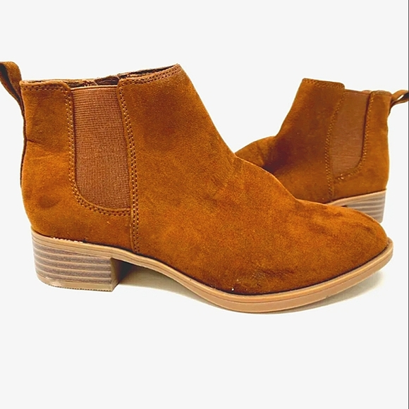 SO Avery Vegan Suede Ankle Boots in Terra Cotta - Picture 1 of 7
